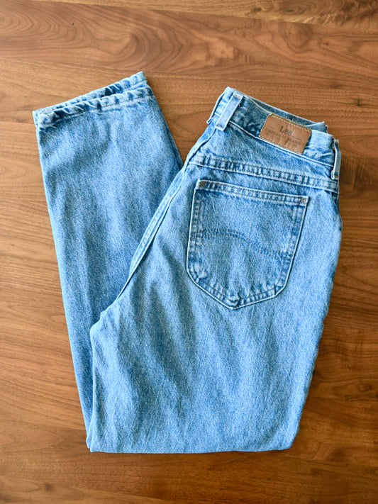 28 x 28 vintage 1990s high-waisted denim by Lee jeans in medium blue wash