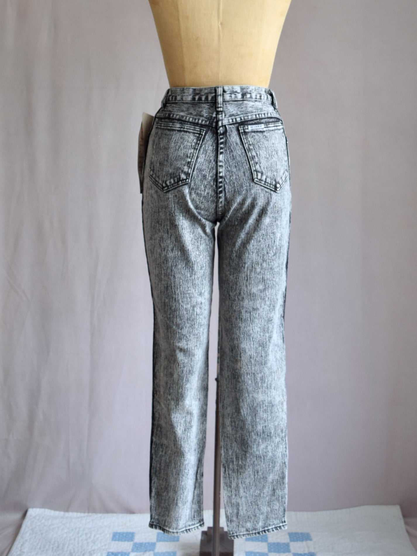 90s Bongo Jeans 25 -- 90s Mom Jeans High Waisted Skinny | Shop Exile |  Tucson, AZ